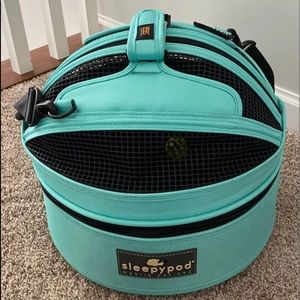 SOLD**Pet Mini Sleepypod